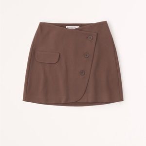 NWOT Abercrombie & Fitch XS Wrapped Suiting Mini Skirt